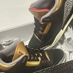 Nike Air Jordan 3 Retro Black Fire Red Gold Women’s 10 w/ Box
